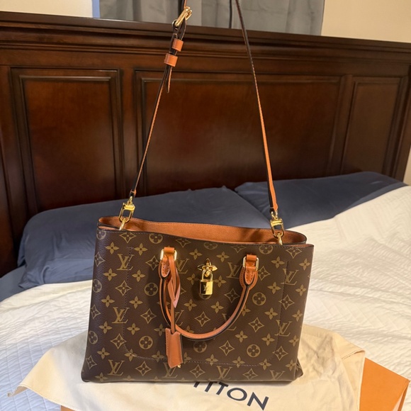 Louis Vuitton Flower Tote - Picture 4 of 9